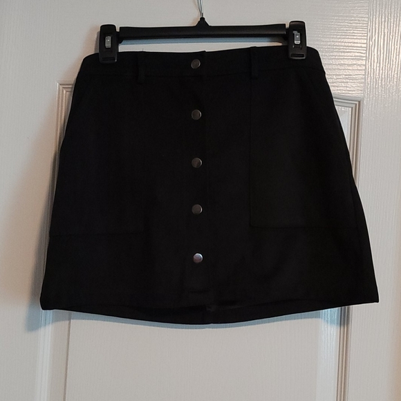 Black Skirt - Picture 1 of 3
